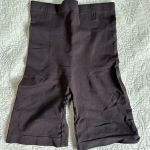 Shapewear shorts